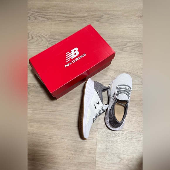 New Balance White and Gray Women's Shoes - Picture 2 of 9